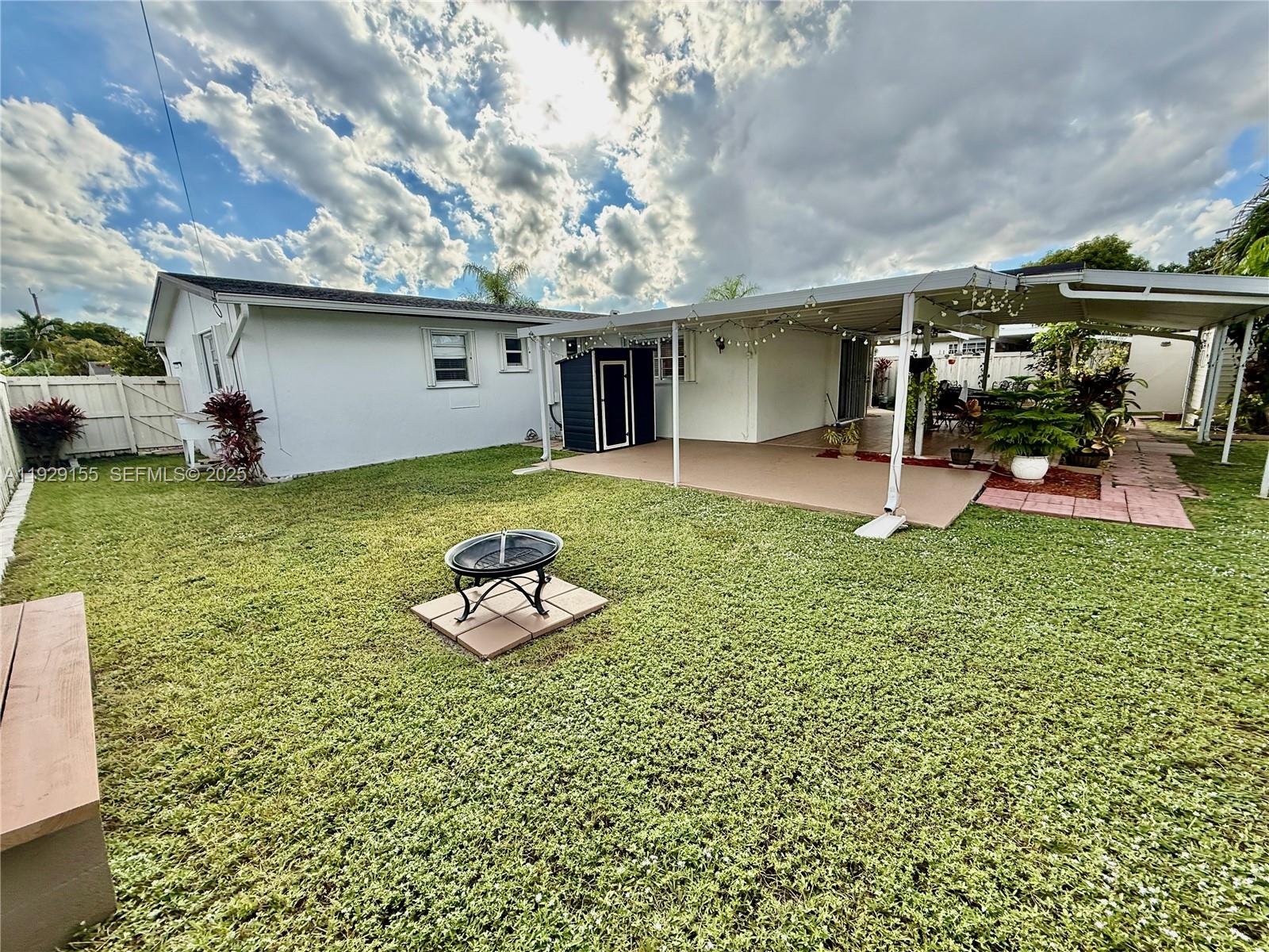 8855 Southwest 17th Terrace Miami, FL 33165 - Photo 20 of 27