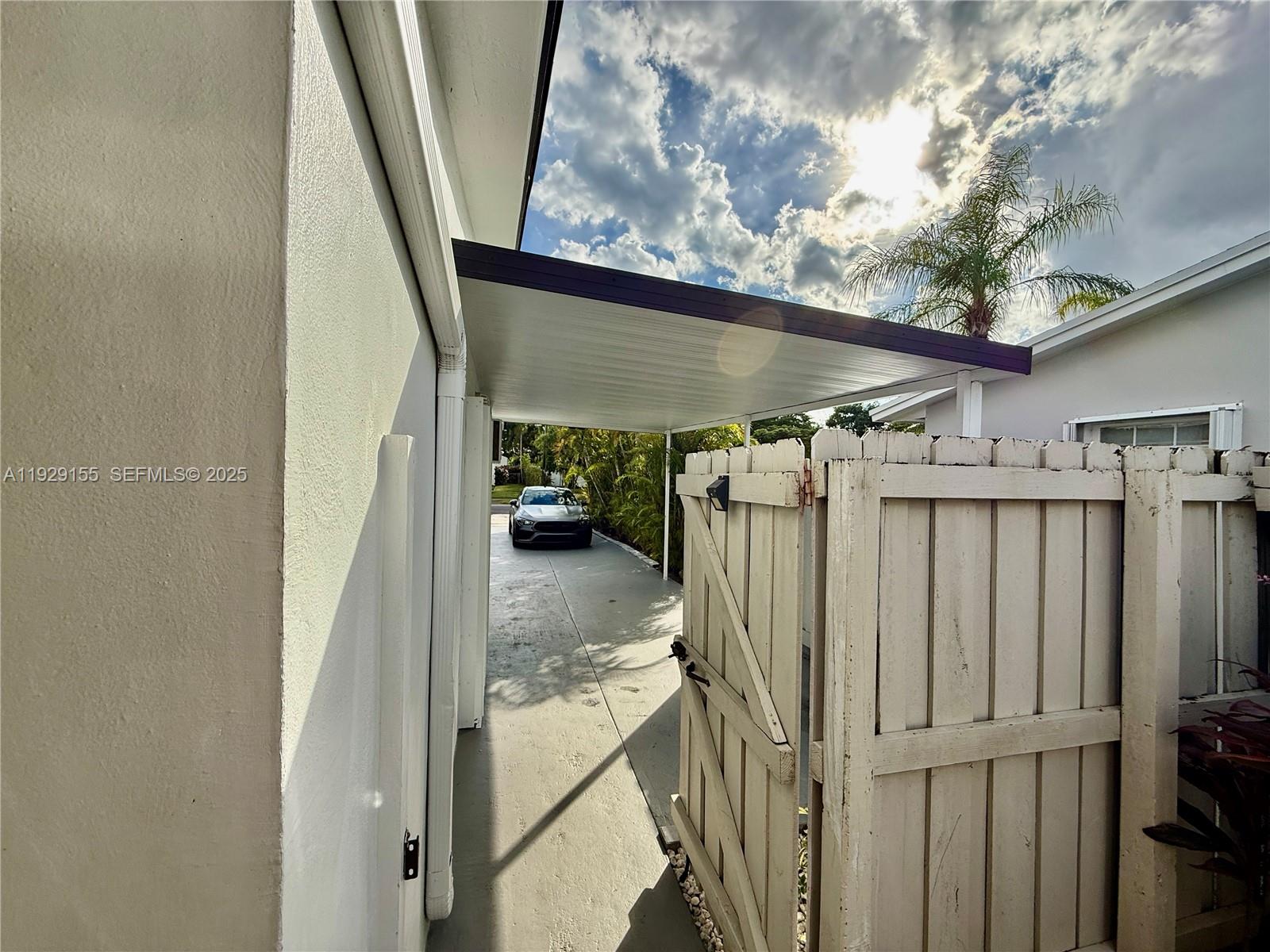 8855 Southwest 17th Terrace Miami, FL 33165 - Photo 25 of 27
