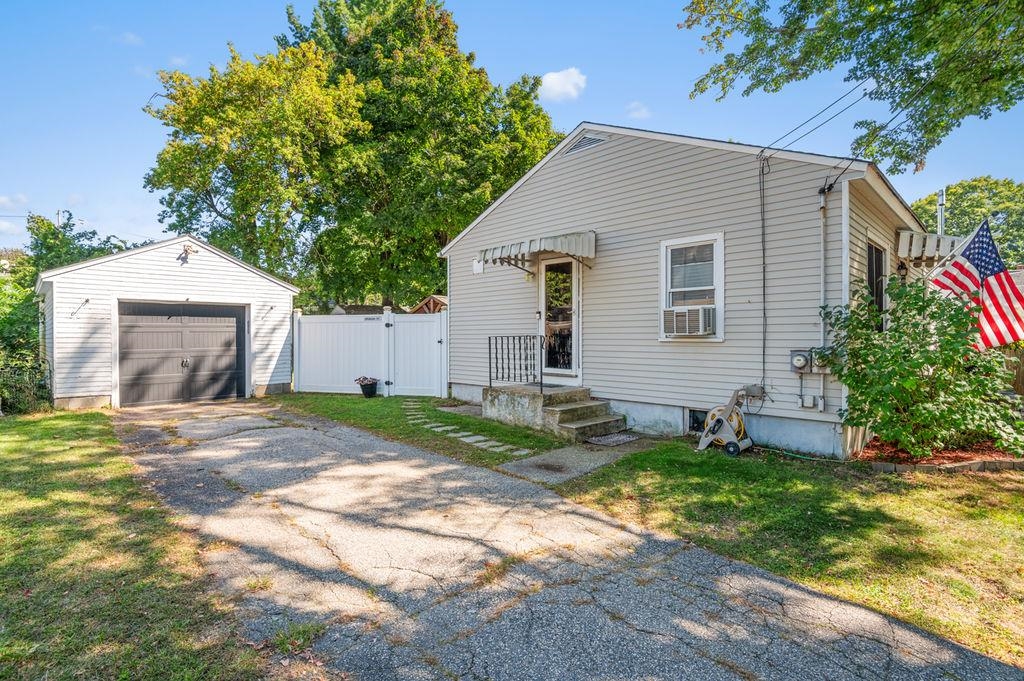 22 Kendall Avenue Manchester, NH 03103 - Photo 19 of 25