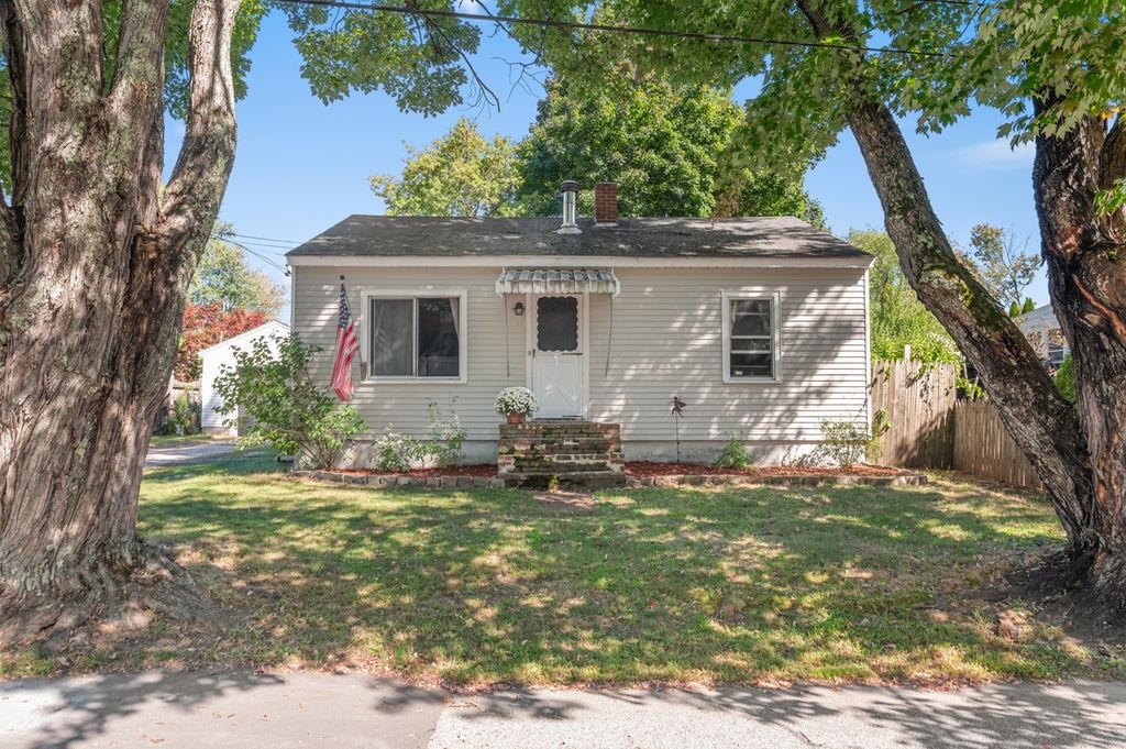 22 Kendall Avenue Manchester, NH 03103 - Photo 2 of 25