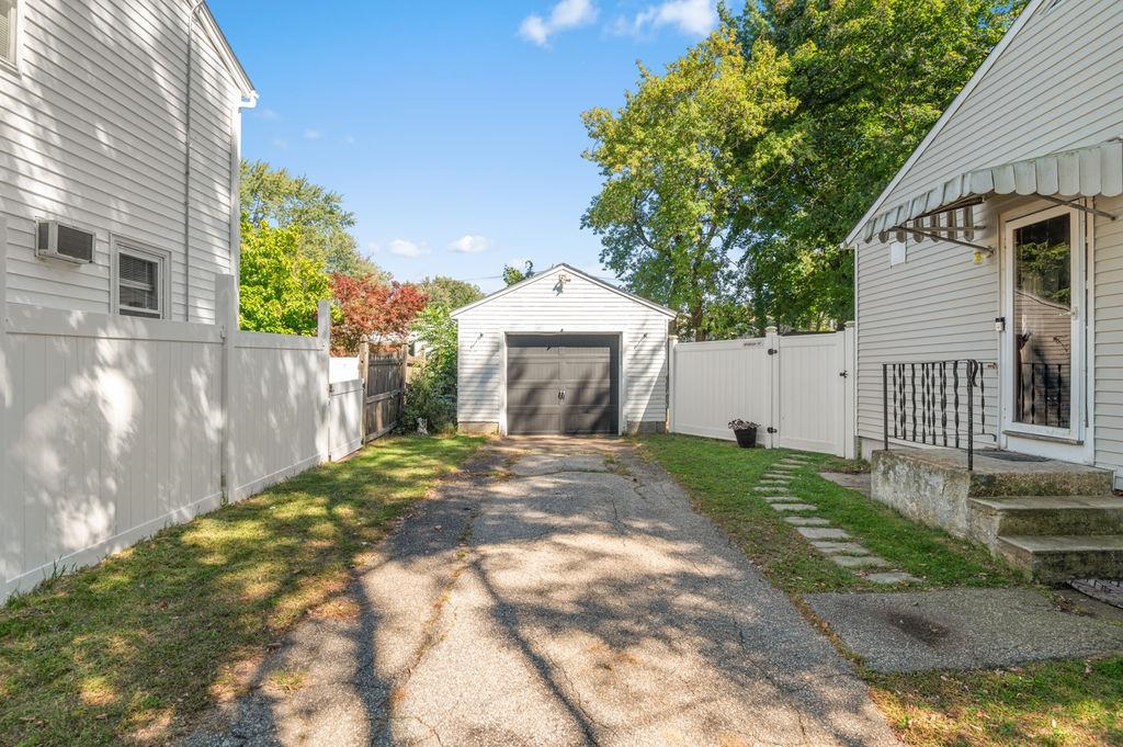 22 Kendall Avenue Manchester, NH 03103 - Photo 22 of 25