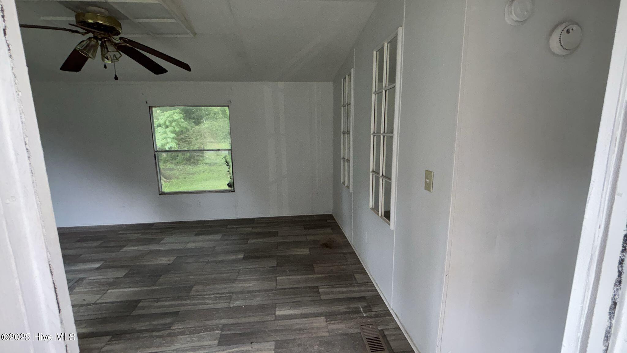 121 Pope Road Rose Hill, NC 28458 - Photo 4 of 16 IMG-20250607-WA1538