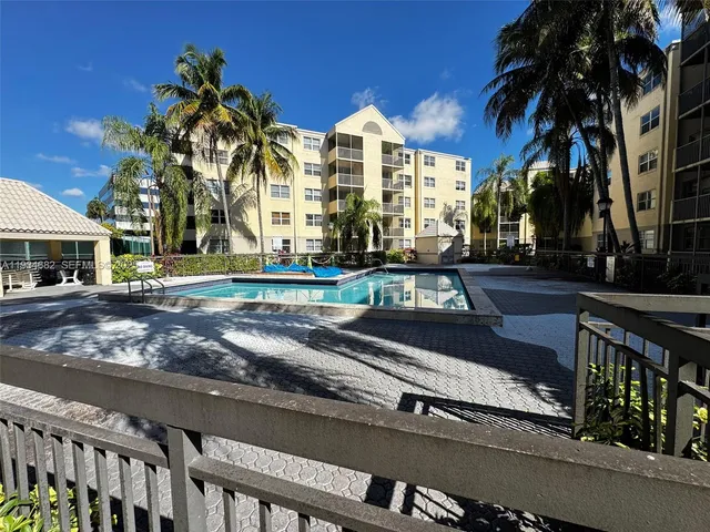 $1,800 | 8160 Geneva Court, Unit 309, Doral, FL 33166