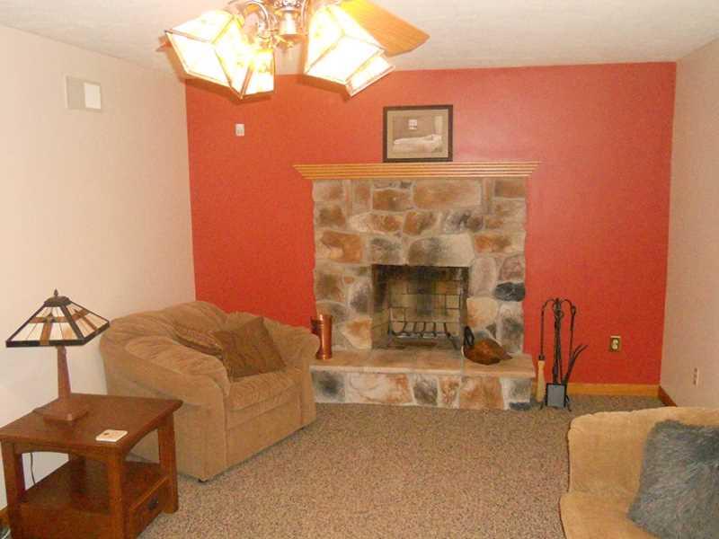 4000 Slope Hill Road Mount Pleasant, PA 15666 - Photo 9 of 25 Family Room.