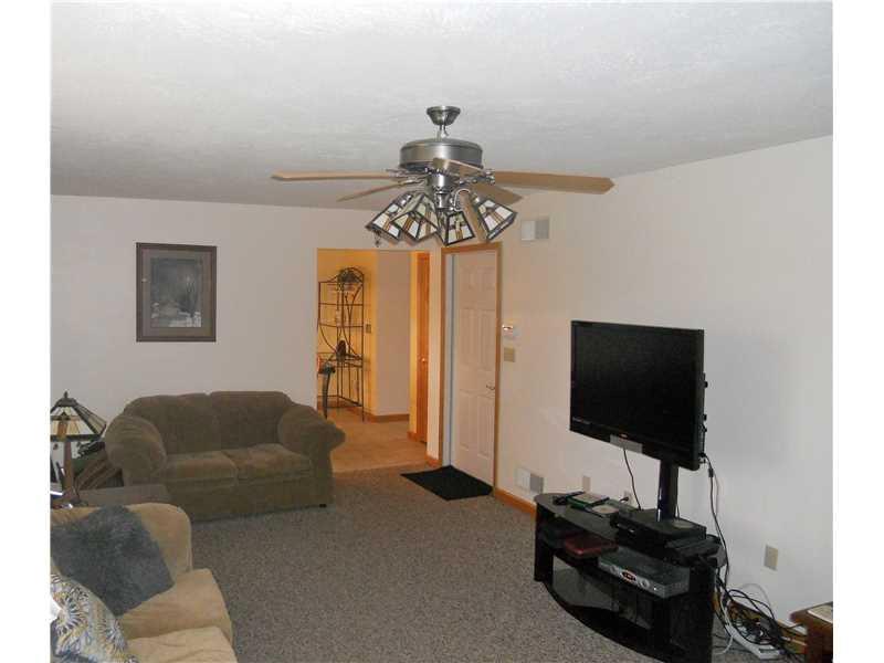 4000 Slope Hill Road Mount Pleasant, PA 15666 - Photo 10 of 25 Family Room.