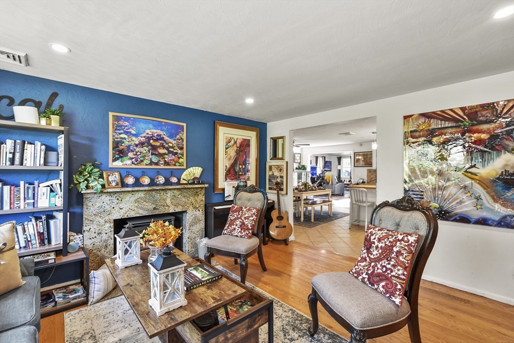 14 Griffin Road Framingham, MA 01701 - Photo 6 of 27 Gallery Image 6