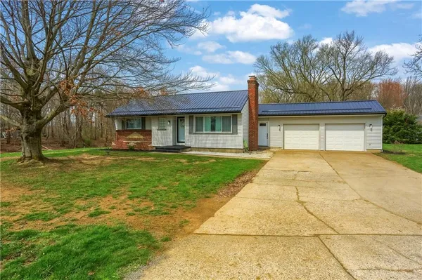 $299,900 | 137 Lapin Lane, Pulaski, PA 16143