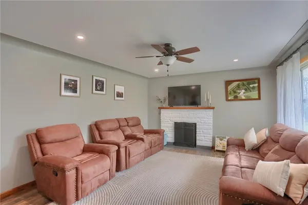 $299,900 | 137 Lapin Lane, Pulaski, PA 16143