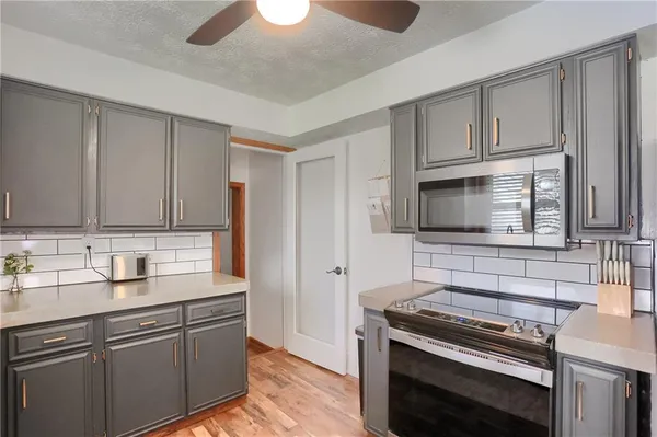 $299,900 | 137 Lapin Lane, Pulaski, PA 16143