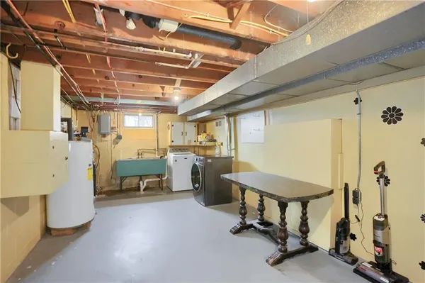 $299,900 | 137 Lapin Lane, Pulaski, PA 16143