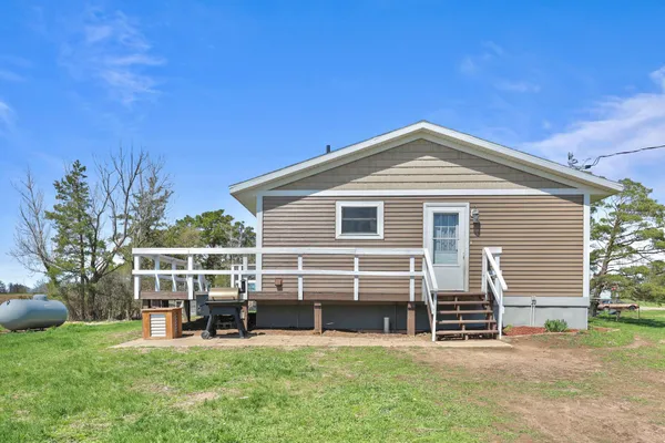 $300,000 | 14403 65th Avenue Northeast, Rice, MN 56367