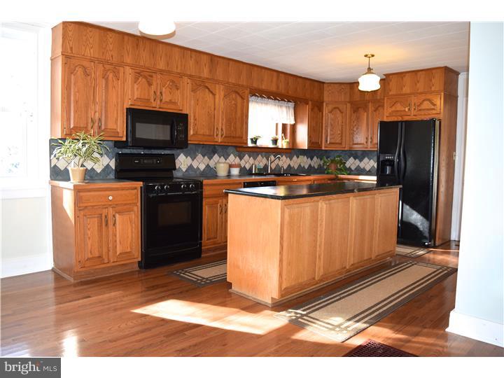 320 Bunkerhill Road Robesonia, PA 19551 - Photo 2 of 21 Gallery Image 2