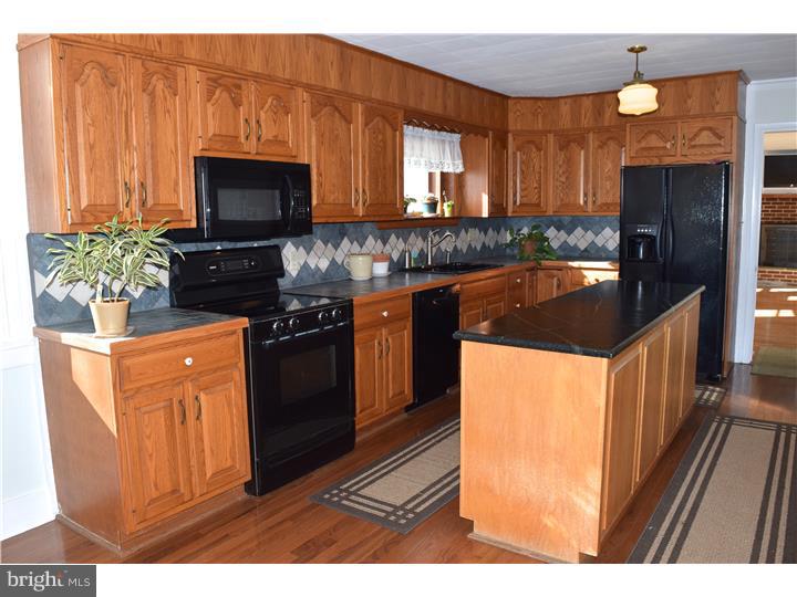 320 Bunkerhill Road Robesonia, PA 19551 - Photo 3 of 21 Gallery Image 3