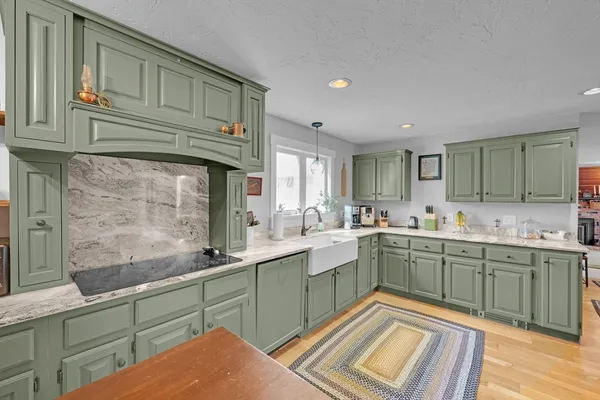 $750,000 | 6 Connor Lane, Princeton, MA 01541