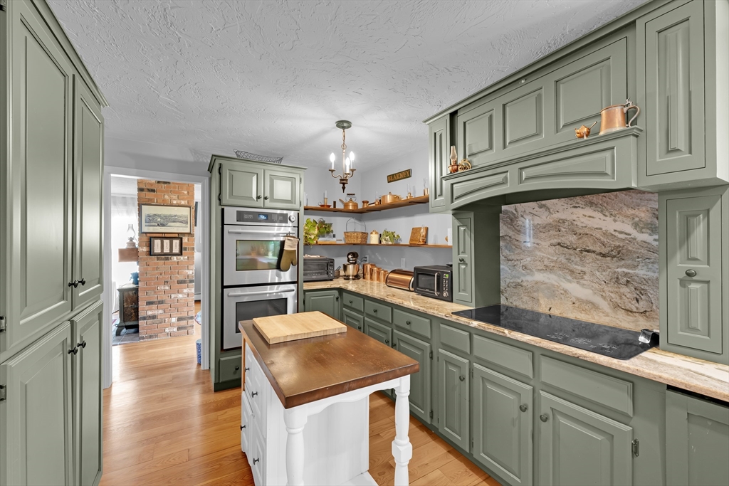 6 Connor Lane Princeton, MA 01541 - Photo 2 of 42