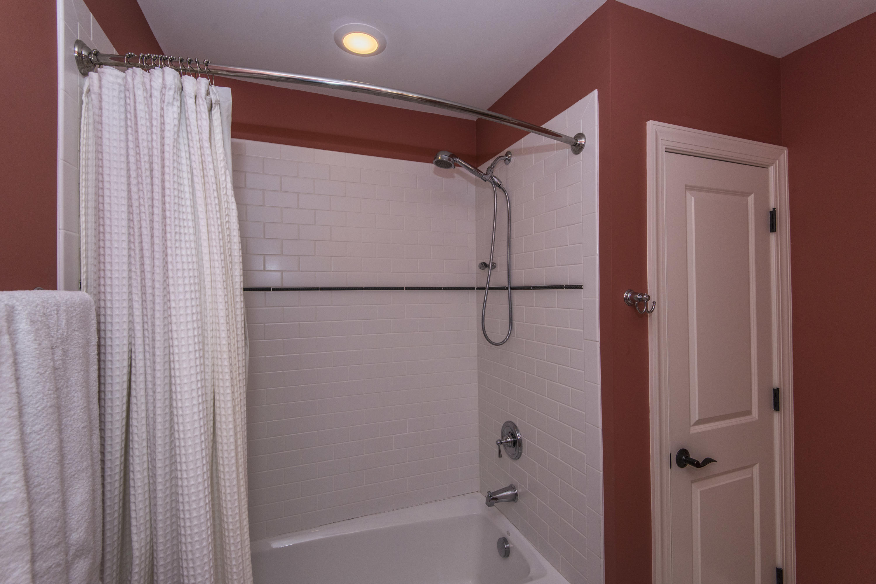 411 Japonica Road Mount Pleasant, SC 29464 - Photo 20 of 29 Downstairs Guest Bath