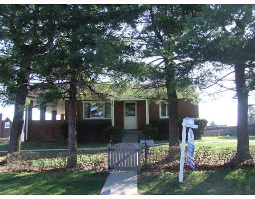122 Flora Road Baldwin, PA 15227 - Photo 1 of 8 Exterior Front.