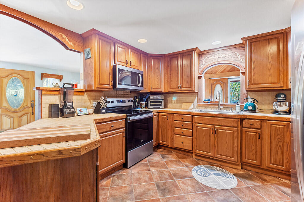 73 Old Portland Road Waterboro, ME 04061 - Photo 17 of 75 41_BP5A0546_DxO_mls