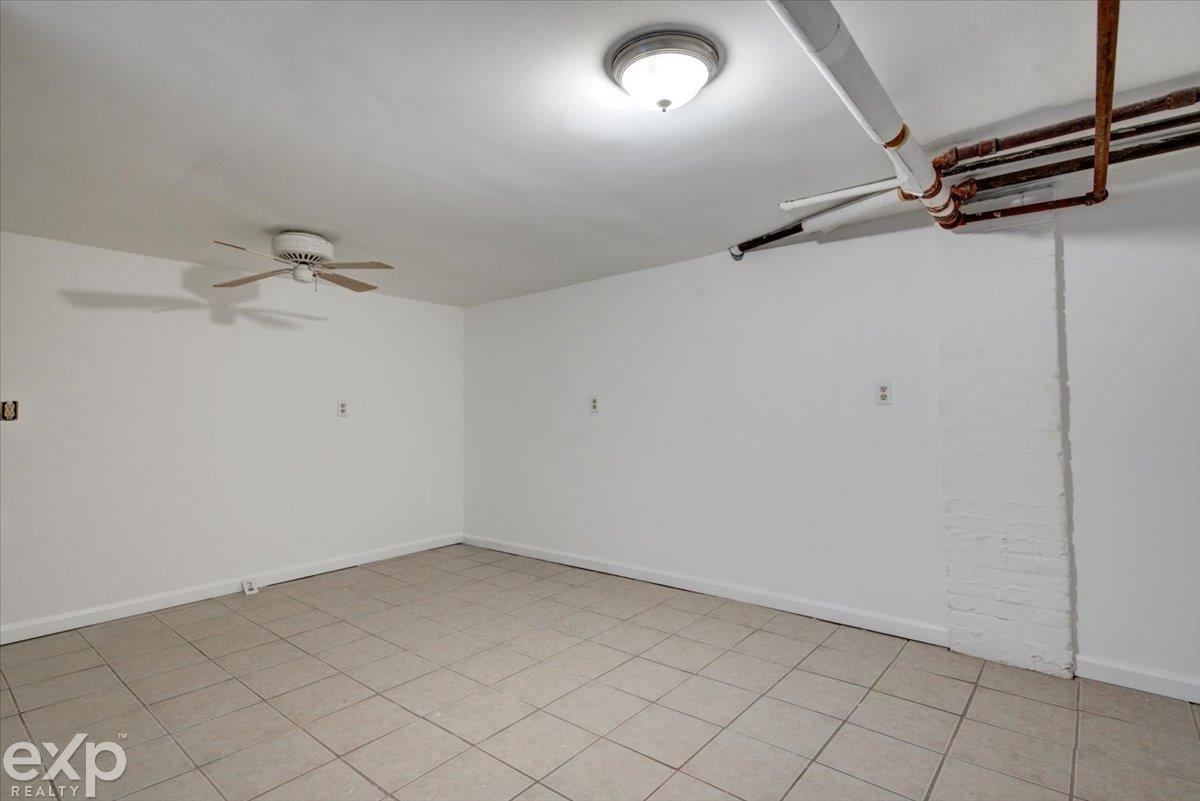 16157 Stephens Eastpointe, MI 48021 - Photo 30 of 32 Gallery Image 30