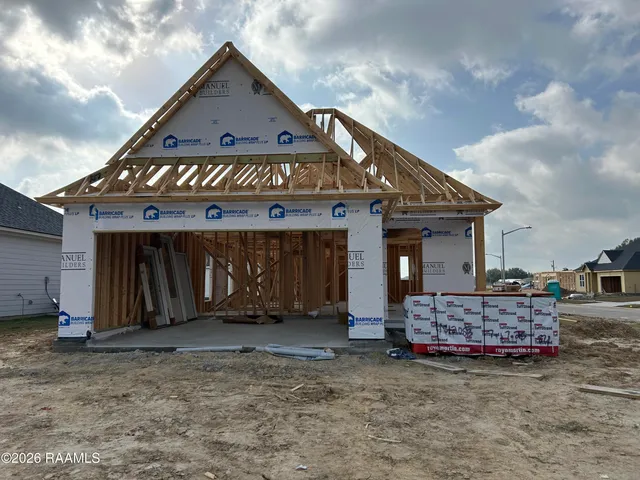 $255,900 | 207 Long Creek, Scott, LA 70583