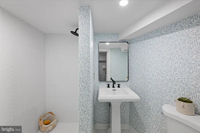 $890,000 | 772 Harvard Street Northwest, Washington, DC 20001