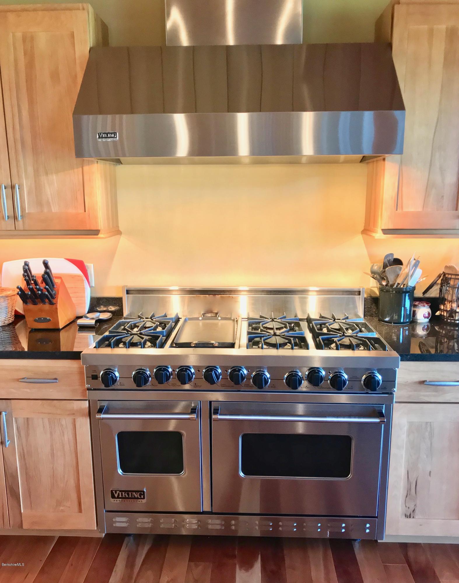 322 Long Pond Road Great Barrington, MA 01230 - Photo 8 of 51 Range