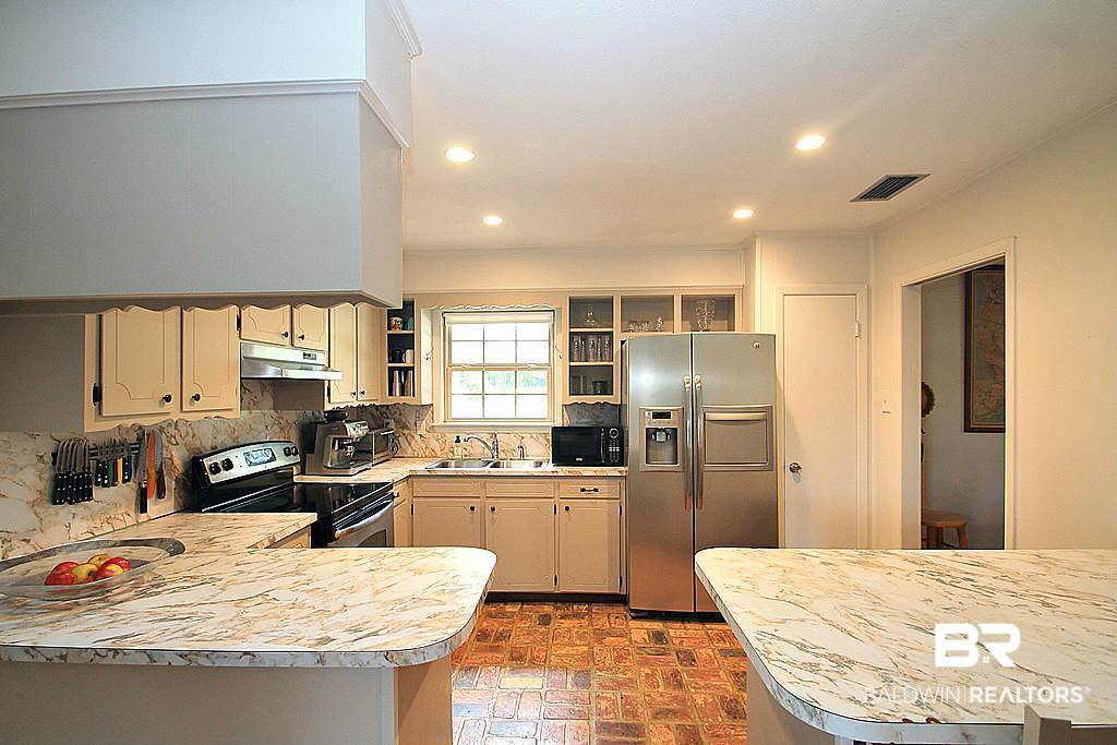 111 Terry Street Daphne, AL 36527 - Photo 6 of 26