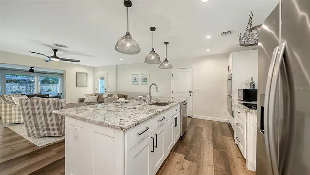 $775,000 | 2426 Wisteria Street, Sarasota, FL 34239