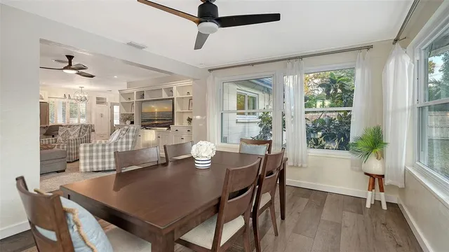 $775,000 | 2426 Wisteria Street, Sarasota, FL 34239