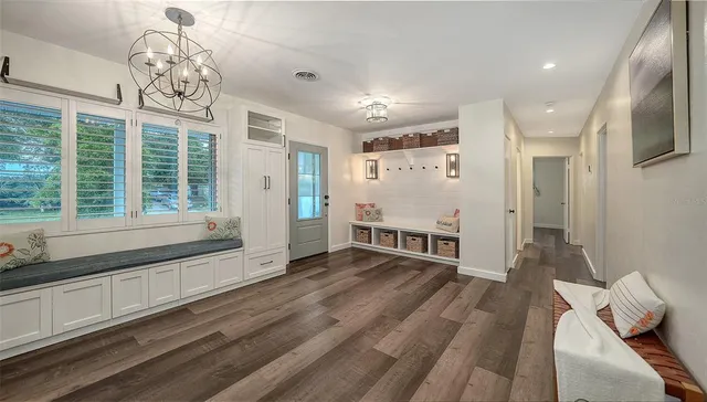 $775,000 | 2426 Wisteria Street, Sarasota, FL 34239