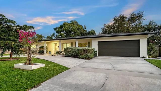 $775,000 | 2426 Wisteria Street, Sarasota, FL 34239