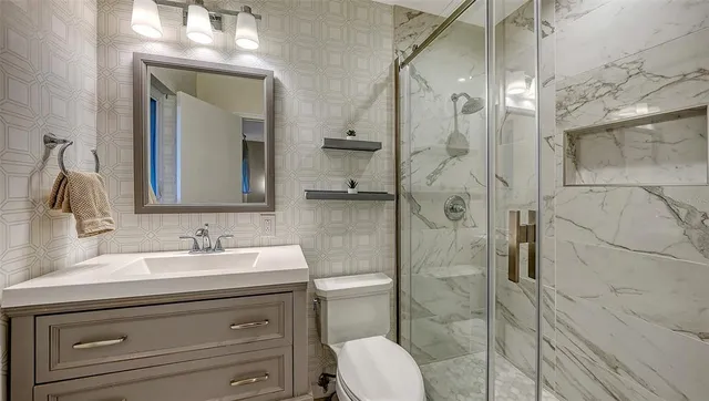 $775,000 | 2426 Wisteria Street, Sarasota, FL 34239