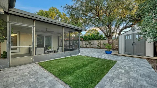 $775,000 | 2426 Wisteria Street, Sarasota, FL 34239