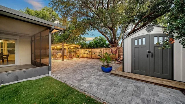 $775,000 | 2426 Wisteria Street, Sarasota, FL 34239