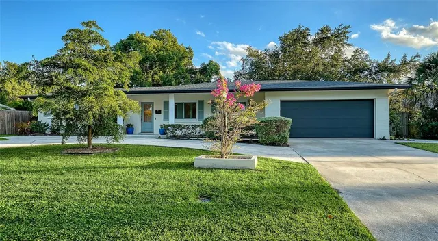 $775,000 | 2426 Wisteria Street, Sarasota, FL 34239