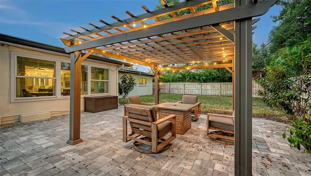 $775,000 | 2426 Wisteria Street, Sarasota, FL 34239