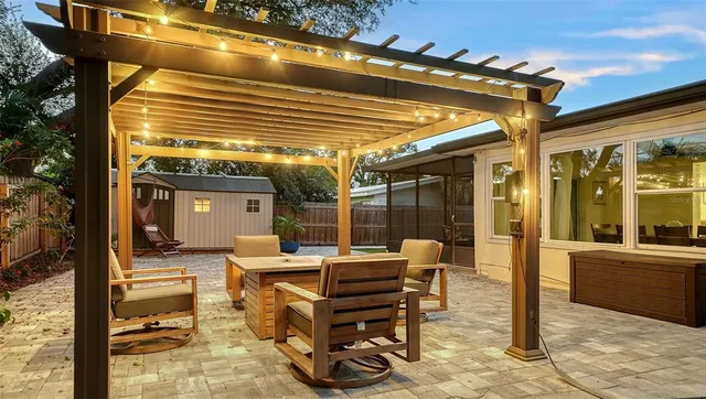 $775,000 | 2426 Wisteria Street, Sarasota, FL 34239