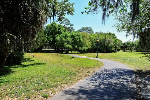 $775,000 | 2426 Wisteria Street, Sarasota, FL 34239