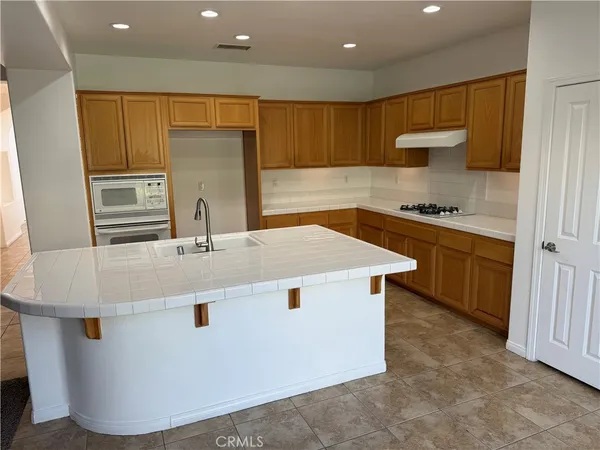$3,600 | 35422 Ocotillo Court, Lake Elsinore, CA 92532