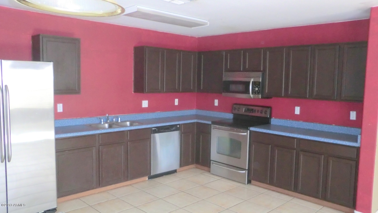 3304 South Conestoga Road Apache Junction, AZ 85119 - Photo 4 of 15 STAINLESS STEEL APPLIANCES
