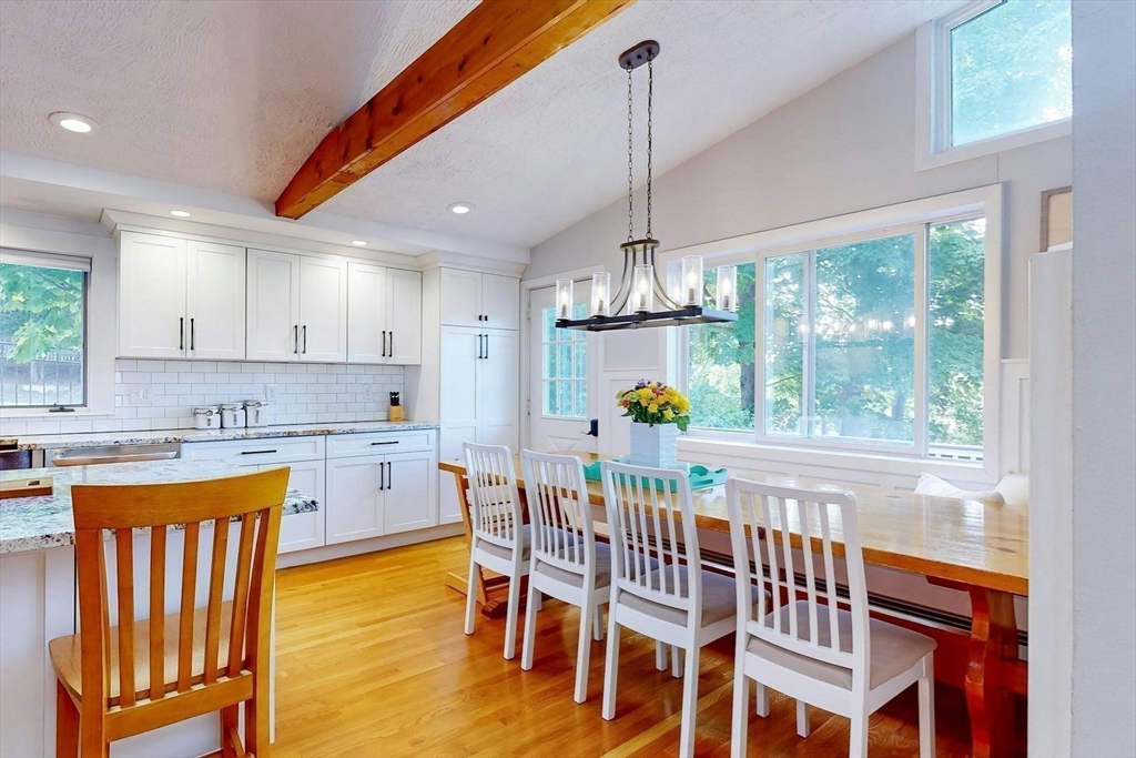 39 Botolph Street Melrose, MA 02176 - Photo 5 of 42