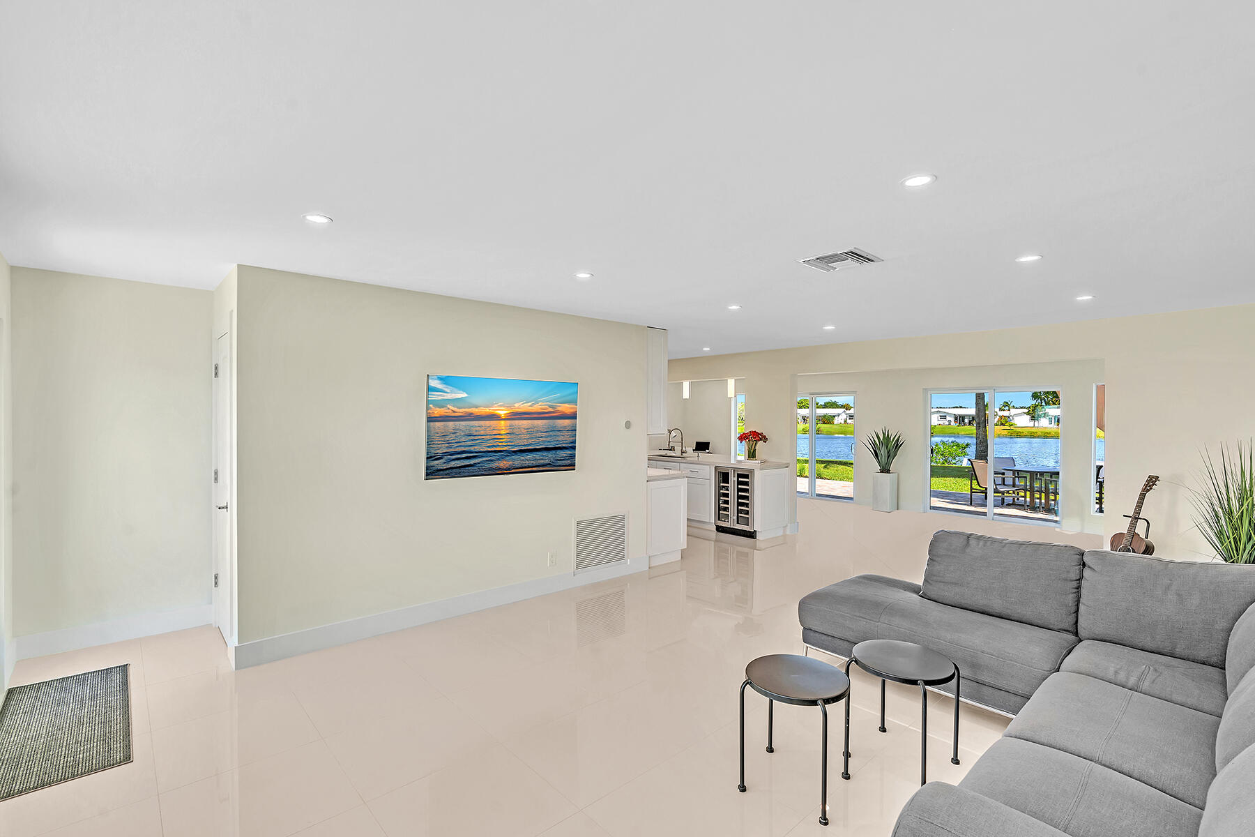 1807 Southwest Roma Way Boynton Beach, FL 33426 - Photo 7 of 35 DSC00471