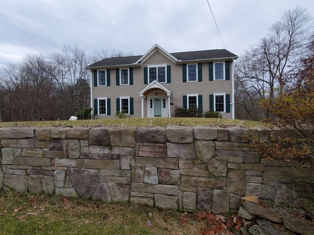 72 Fort Hill Road Oxford, MA 01540 - Photo 1 of 39 Gallery Image 1