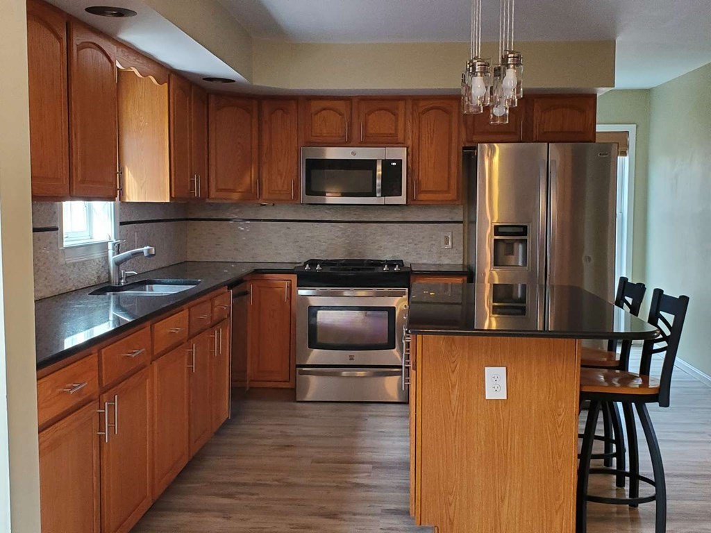 72 Fort Hill Road Oxford, MA 01540 - Photo 3 of 39 Gallery Image 3