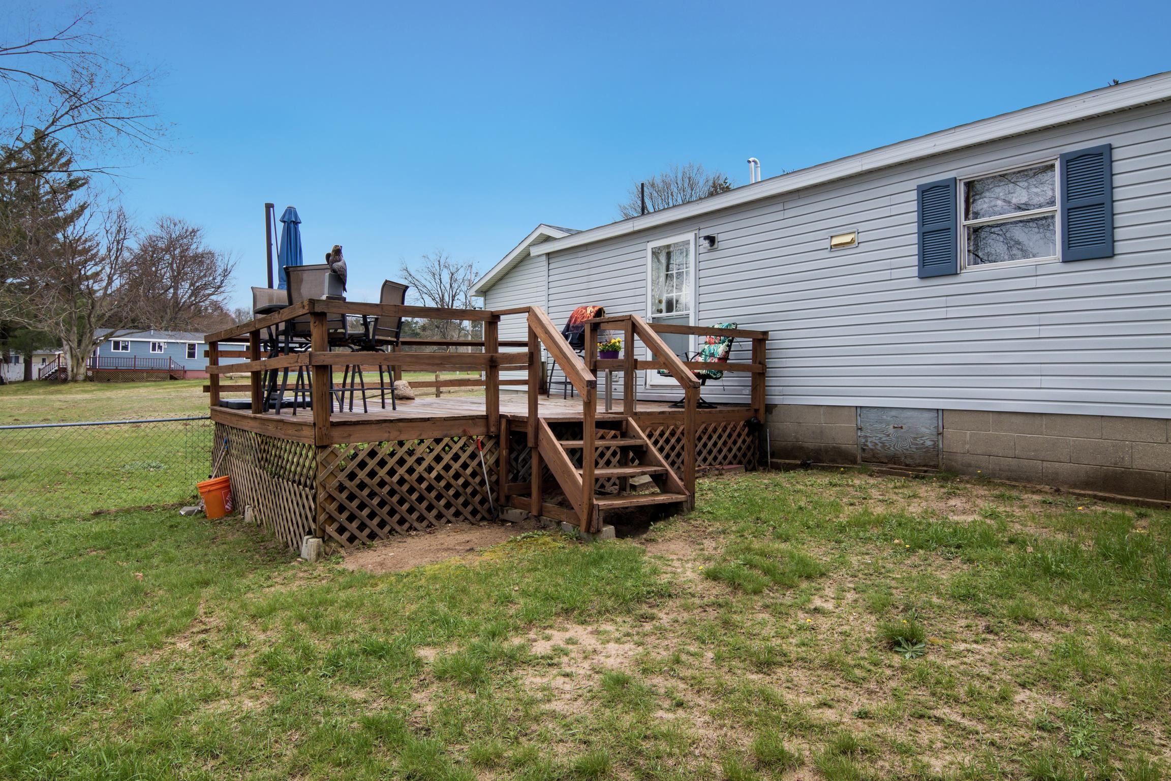 206 Autumn Road Cadillac, MI 49601 - Photo 14 of 18