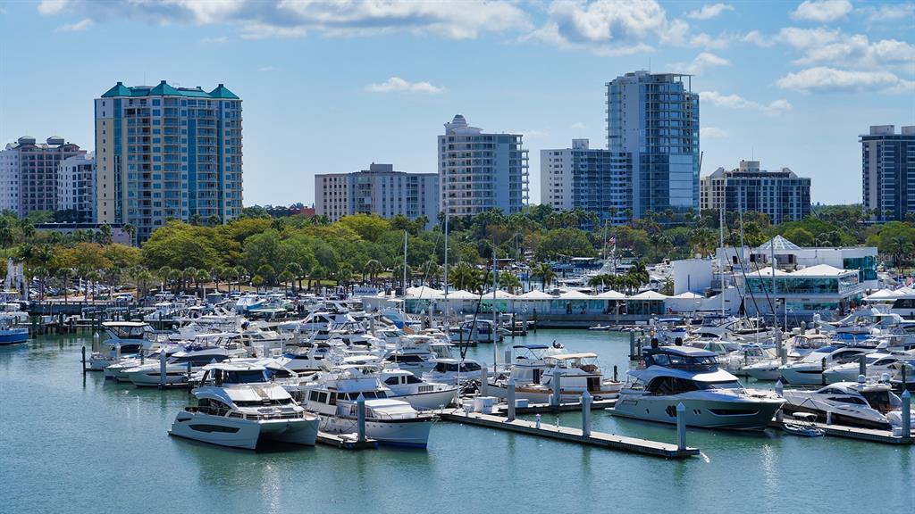 650 Golden Gate Point, Unit 602 Sarasota, FL 34236 - Photo 43 of 50