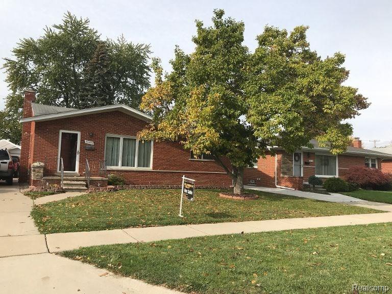 31339 Kelly Road Fraser, MI 48026 - Photo 2 of 13