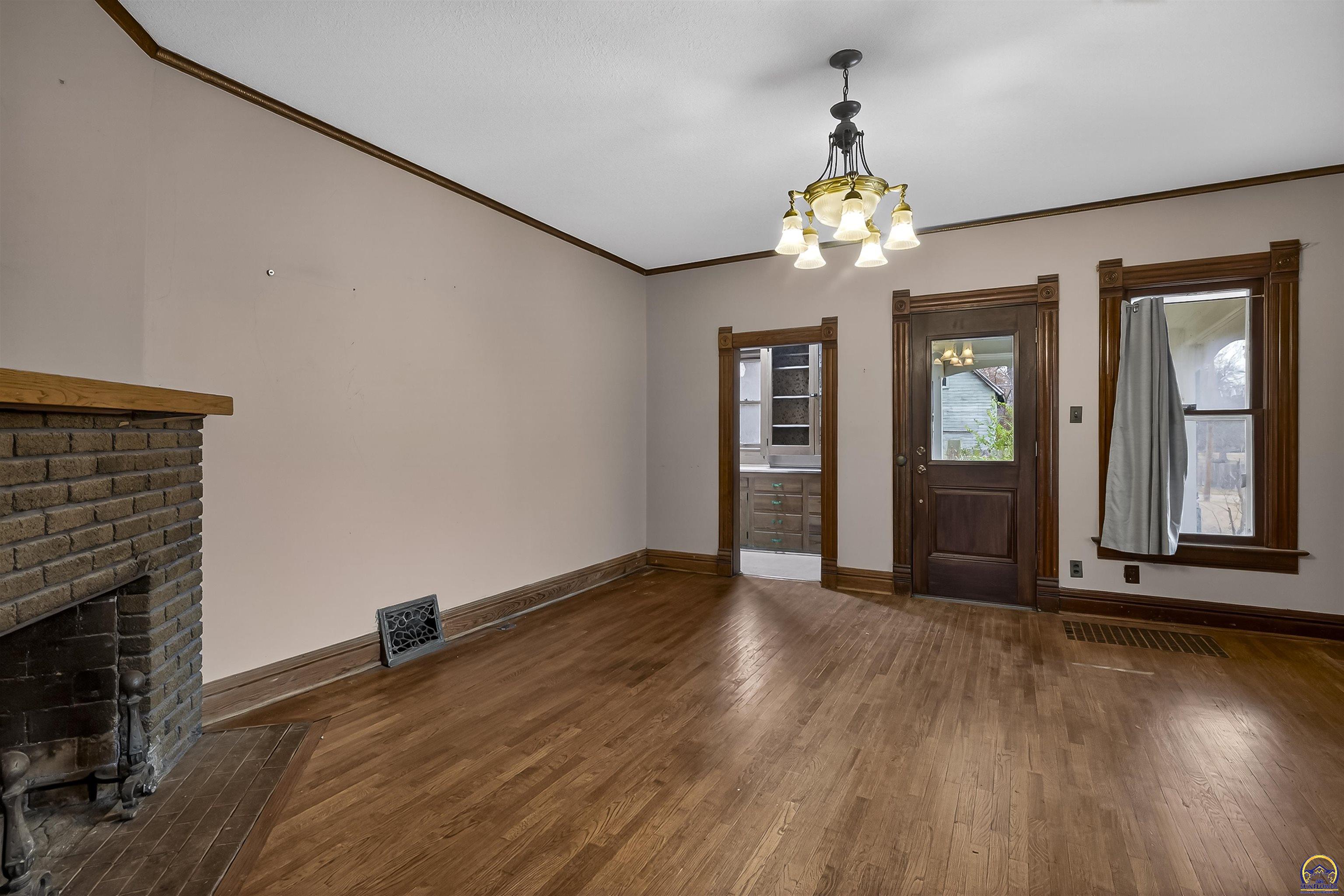 1272 Southwest Buchanan Street Topeka, KS 66604 - Photo 12 of 29