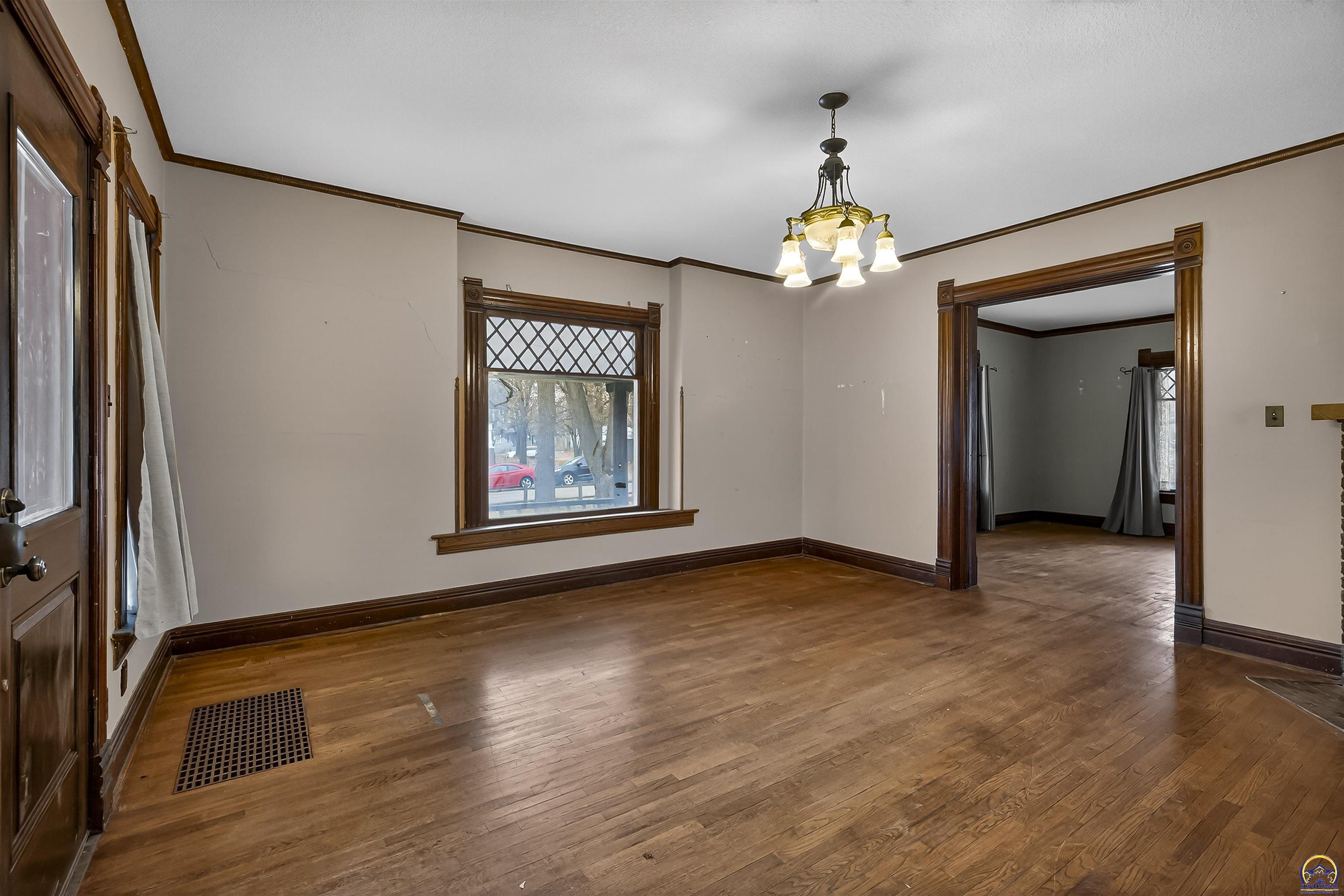 1272 Southwest Buchanan Street Topeka, KS 66604 - Photo 13 of 29