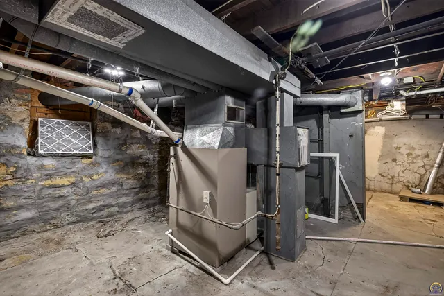 $99,900 | 1272 Southwest Buchanan Street, Topeka, KS 66604